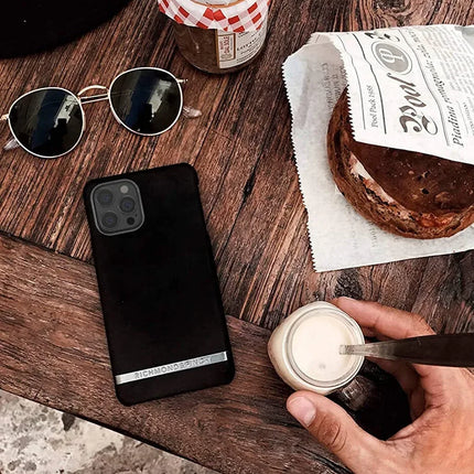 Richmond & Finch Freedom Series One-Piece Apple Iphone 13 Pro Black Out Richmond & Finch